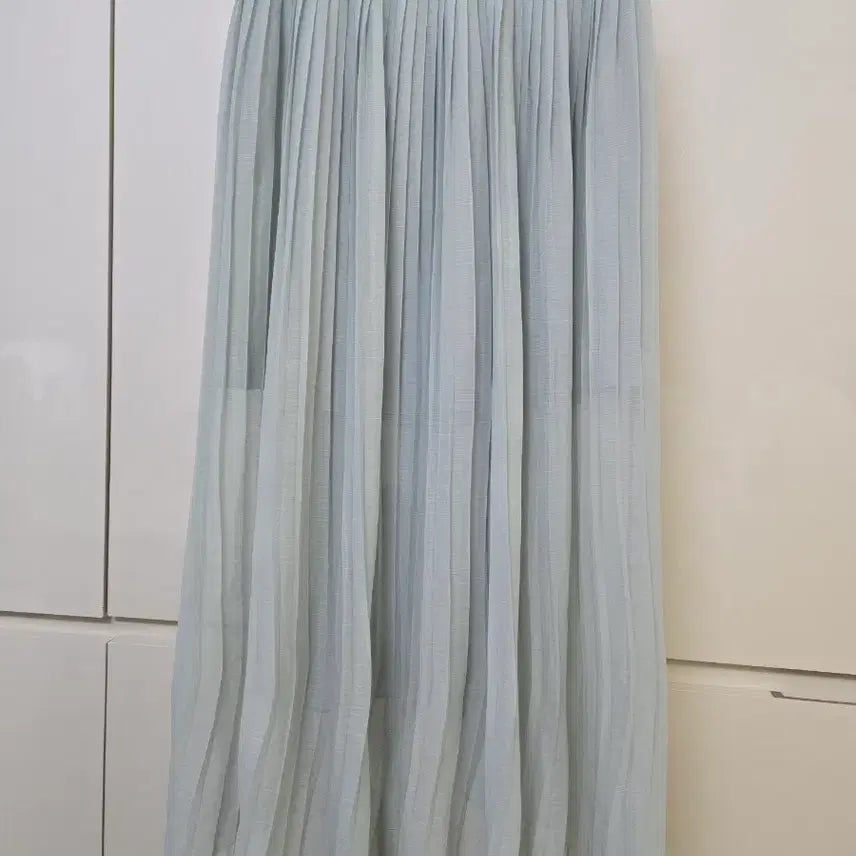 [BUNJANG] Sky Blue Asymmetric Long Pleated Skirt / 하늘색 언발란스 롱 플리츠 스커트