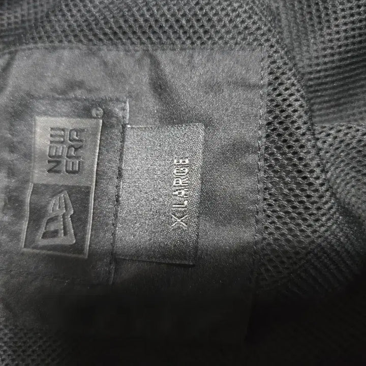 [BUNJANG] New Era Japan Black Label Coach Jacket (XL) / 뉴에라 JAPAN 블랙라벨 (XL) 코치자켓