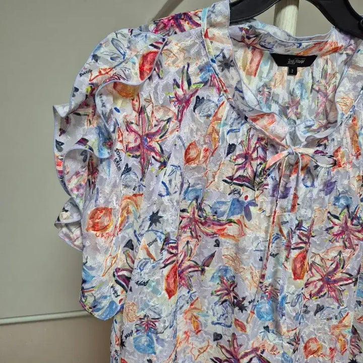[BUNJANG] 2nd Floor Floral Pattern Blouse / 2nd floor 플라워 패턴 블라우스 2
