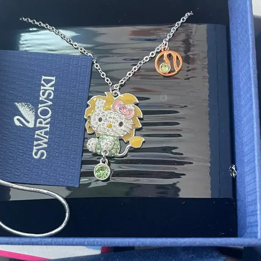 [BUNJANG] Swarovski Hello Kitty Necklace, Leo Edition / 스와로브스키 헬로키티 목걸이 새상품 사자자리