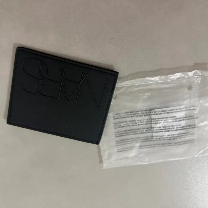 [BUNJANG] NARS Black Card Case / [미개봉새제품] 나스 정품 블랙 카드 케이스