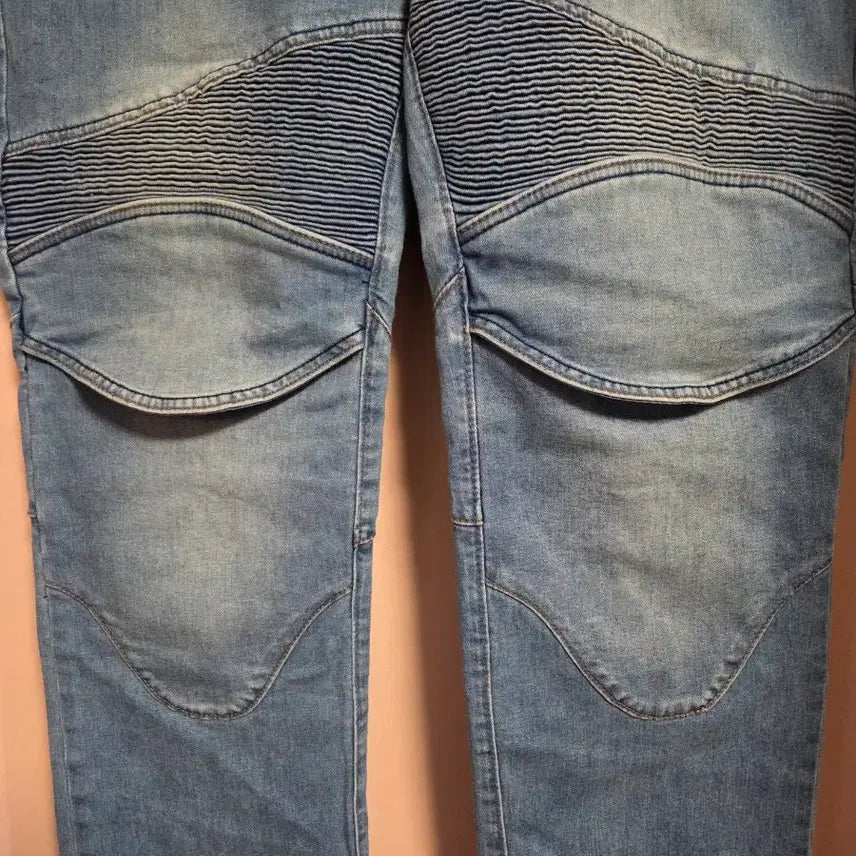 [SOLD OUT] MOTO PANTS 라이트 블루 워싱 바이커진