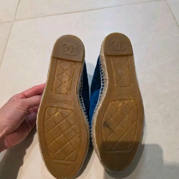 [BUNJANG] Chanel Espadrille Blue Flower Pattern / 샤넬 에스파듀 블루 플라워 패턴