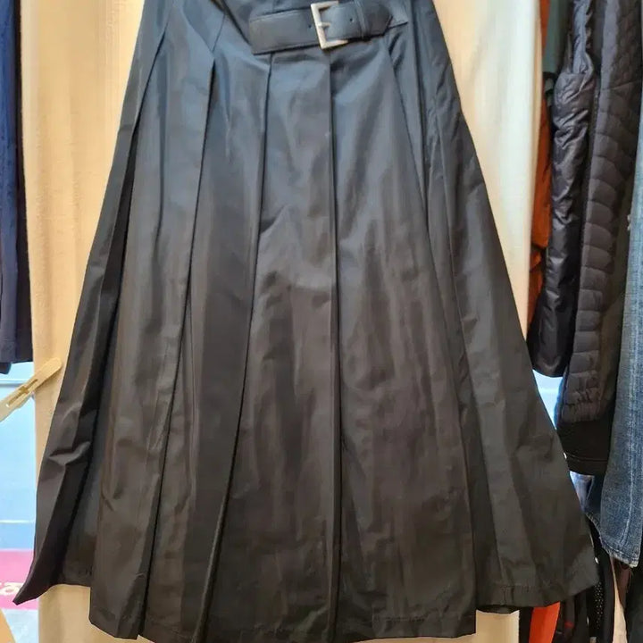[BUNJANG] Marie Black Pleated A-Line Skirt / Marie 블랙 플리츠 스커트 A라인
