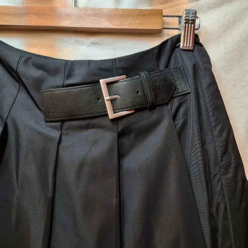 [BUNJANG] Marie Black Pleated A-Line Skirt / Marie 블랙 플리츠 스커트 A라인