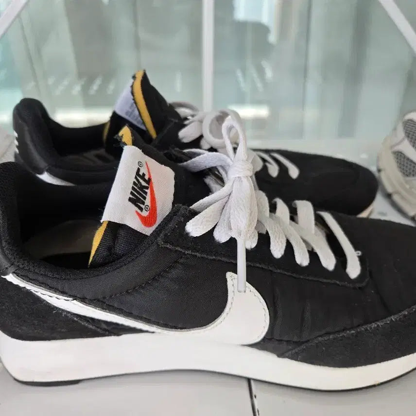 [BUNJANG] Nike Tailwind Black/White 240mm / 나이키 테일윈드 240