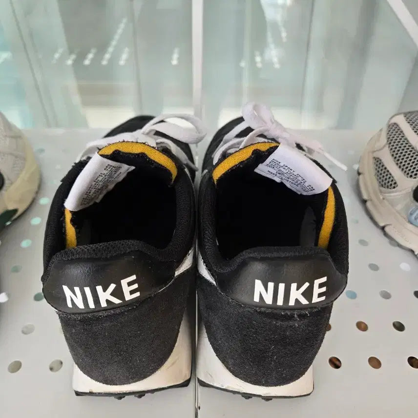 [BUNJANG] Nike Tailwind Black/White 240mm / 나이키 테일윈드 240