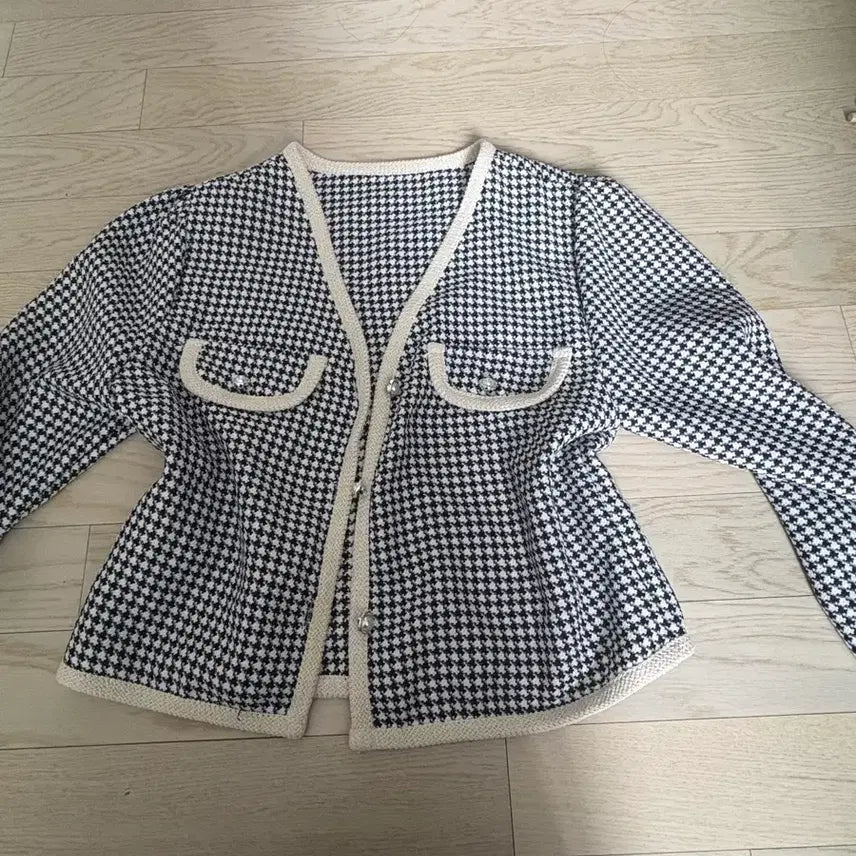 [BUNJANG] Houndstooth Check Cardigan with Ivory Trim / 하운드투스 체크 가디건