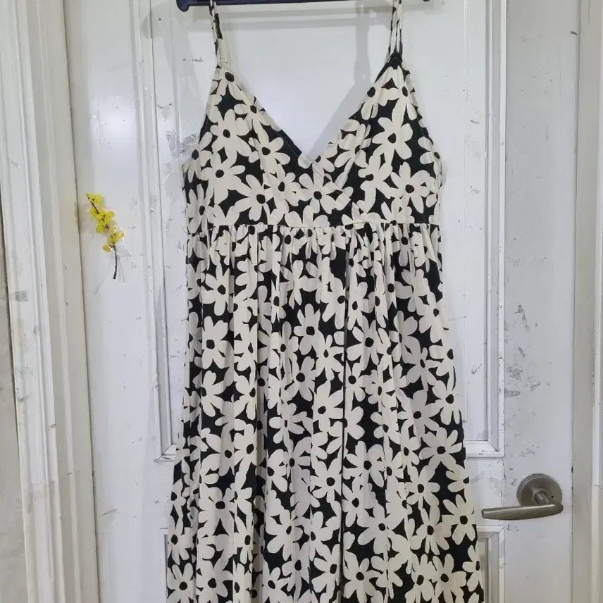 [BUNJANG] Cotton Floral Long Dress / 여름 디자인이쁜  바스락 면 롱원피스. 66까지