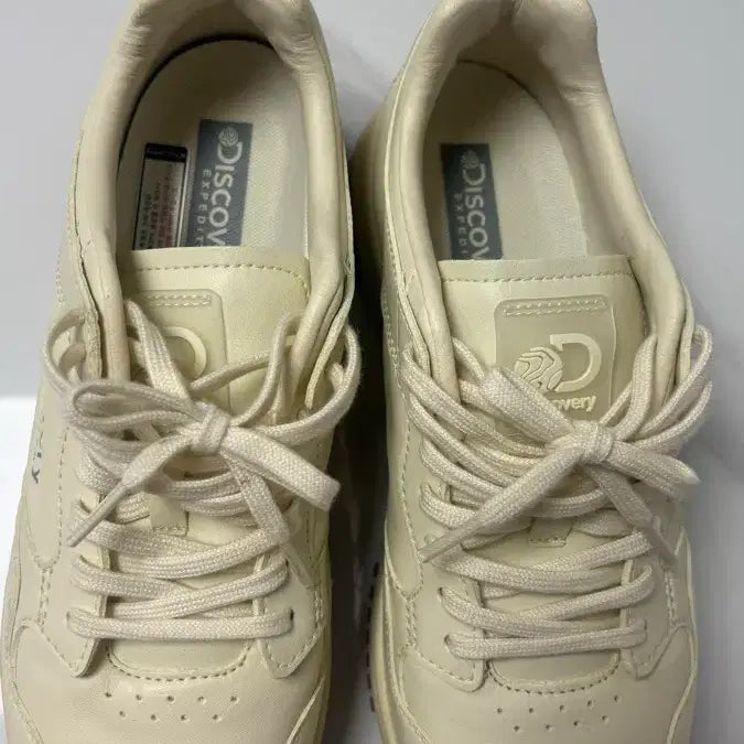 [BUNJANG] Discovery Sneakers Ivory Shoes / 디스커버리 신발
