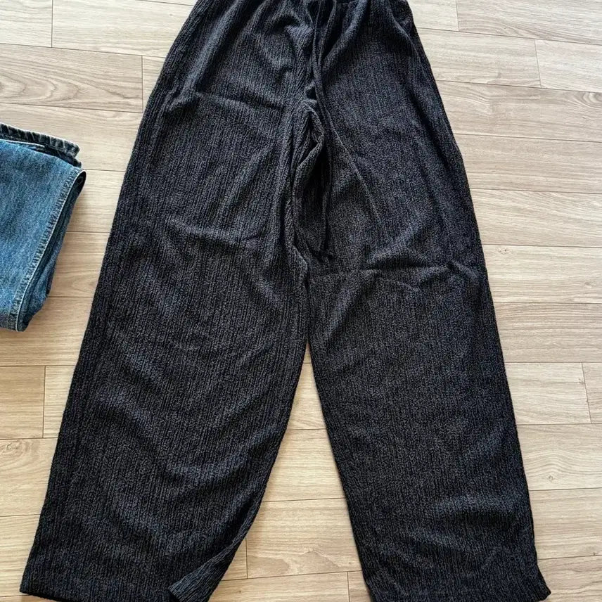 [BUNJANG] Zara Textured Straight Pants - Size S / 자라 텍스처 스트레이트 팬츠 S
