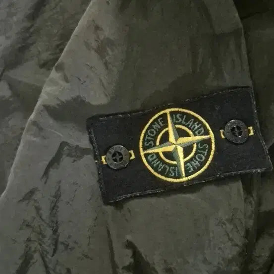 [BUNJANG] Stone Island 18SS Nylon Metal Jacket Olive Khaki / 스톤아일랜드 나일론메탈 올리브카키자켓*18ss정품*
