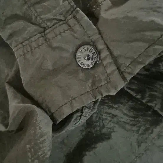 [BUNJANG] Stone Island 18SS Nylon Metal Jacket Olive Khaki / 스톤아일랜드 나일론메탈 올리브카키자켓*18ss정품*