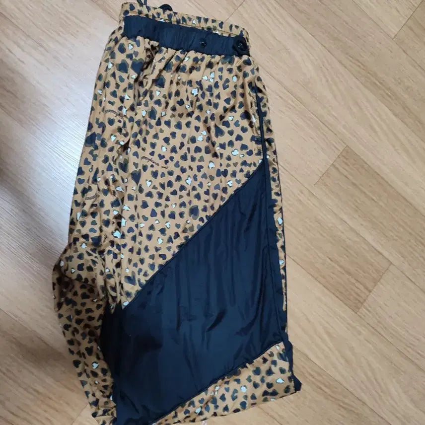 [SOLD OUT] 한섬톰그레이하운드바람막이팬츠(래트스탈)