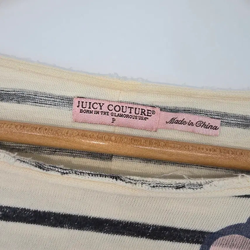 [BUNJANG] Juicy Couture Asymmetrical Stripe Flower Crop Top / JUICY COUTURE 언발 스트라이프 플라워 크롭 티 [B40801]