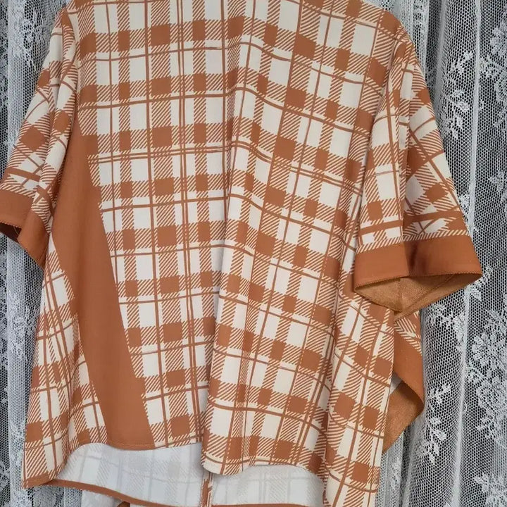 [SOLD OUT] 닥스브라운 체크 반팔 블라우스