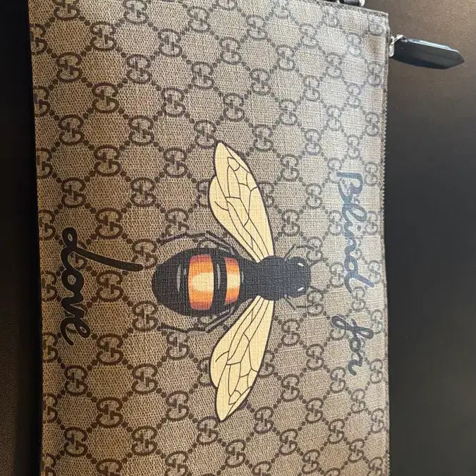 [BUNJANG] Gucci Bee Clutch Bag / 구찌 꿀벌 클러치백