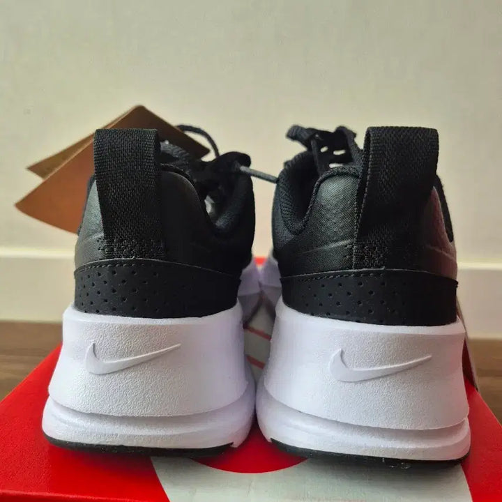 [BUNJANG] Nike Air Max Nuaxis Running Shoes (230mm) / (새상품,최저가)나이키 에어맥스 런닝화230mm
