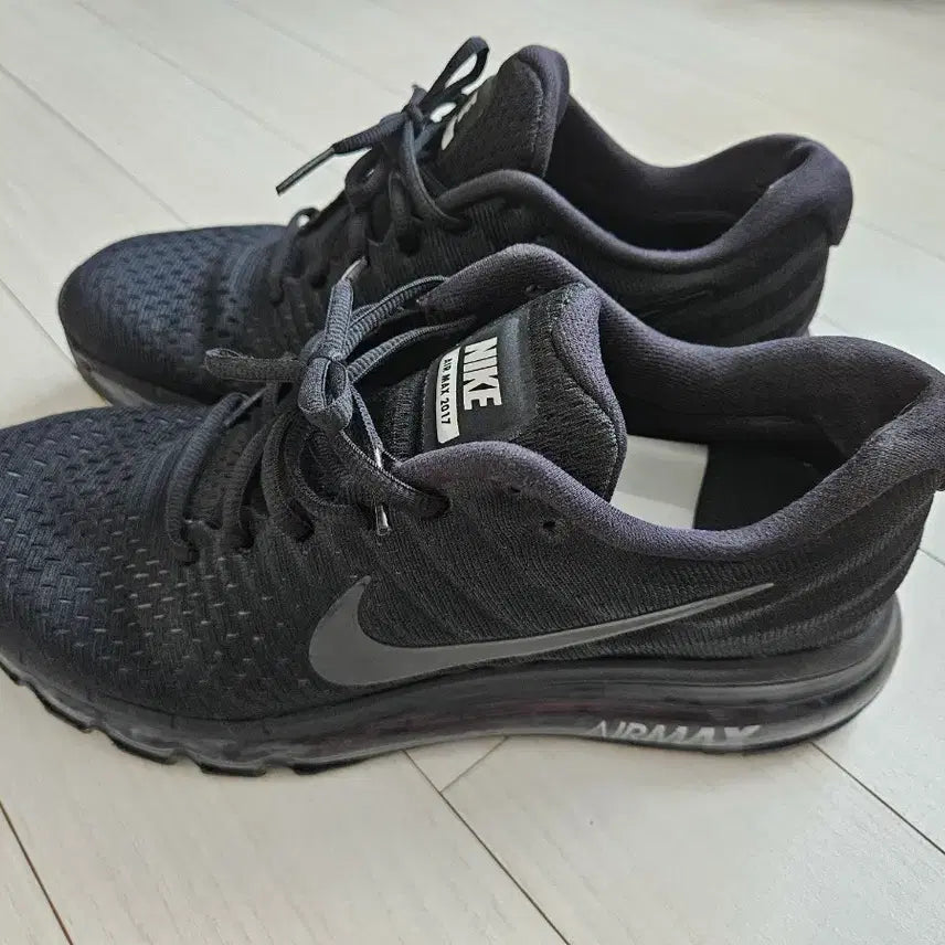 [BUNJANG] Nike Air Max 2017 All Black Sneakers / 나이키 에어 맥스 2017 올블랙 265