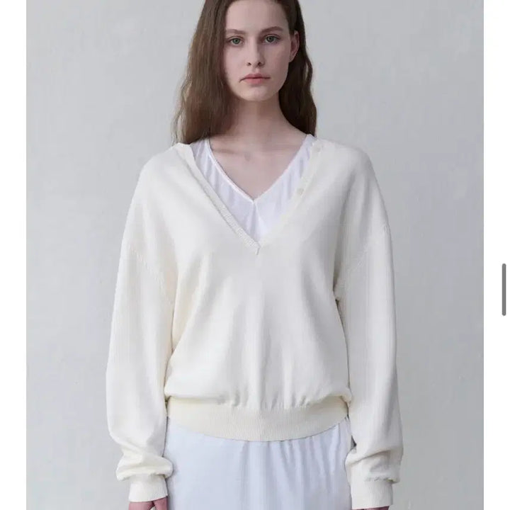 [BUNJANG] Etoile V-Slit Cotton Knit (Ivory) / 에토아 브이 슬릿 코튼 니트(아이보리)
