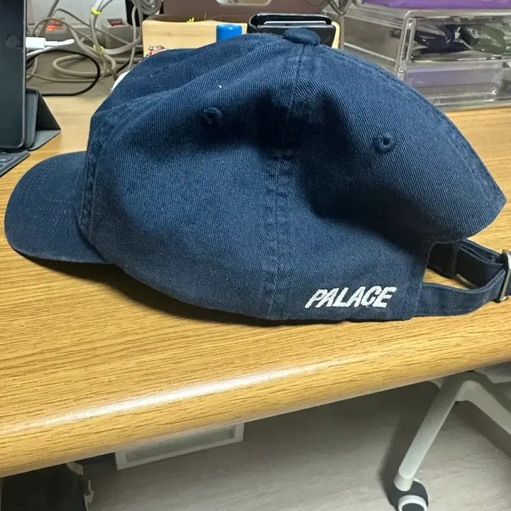 [SOLD OUT] PALACE 팔라스 P 로고 볼캡 네이비