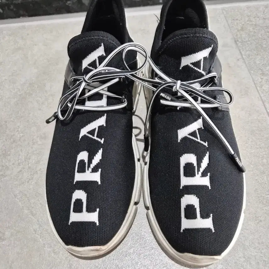 [BUNJANG] Prada Sneakers 36 (230) - Black / 프라다 스니커즈 36(230)