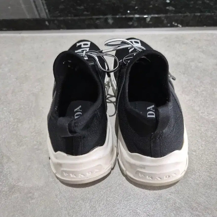 [BUNJANG] Prada Sneakers 36 (230) - Black / 프라다 스니커즈 36(230)