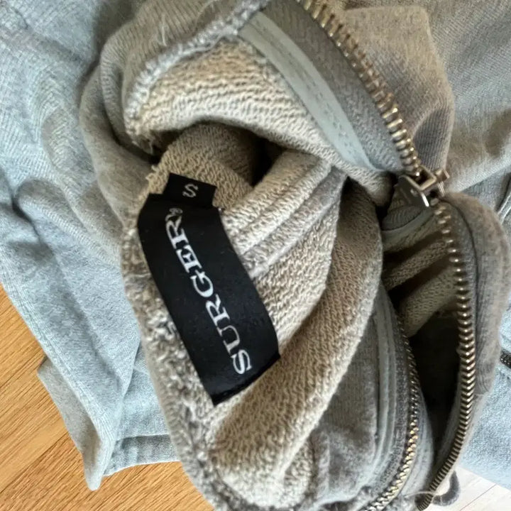 [BUNJANG] Surgery Hooded Zip-up Jacket / 써저리 후드집업 새상품 판매