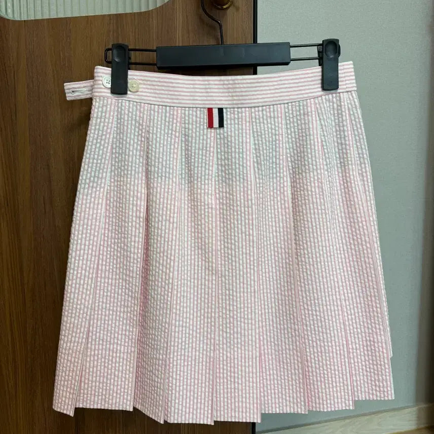 [BUNJANG] Thom Browne Seersucker Pleated Skirt / 톰브라운 시어서커 플리츠 스커트(새상품)
