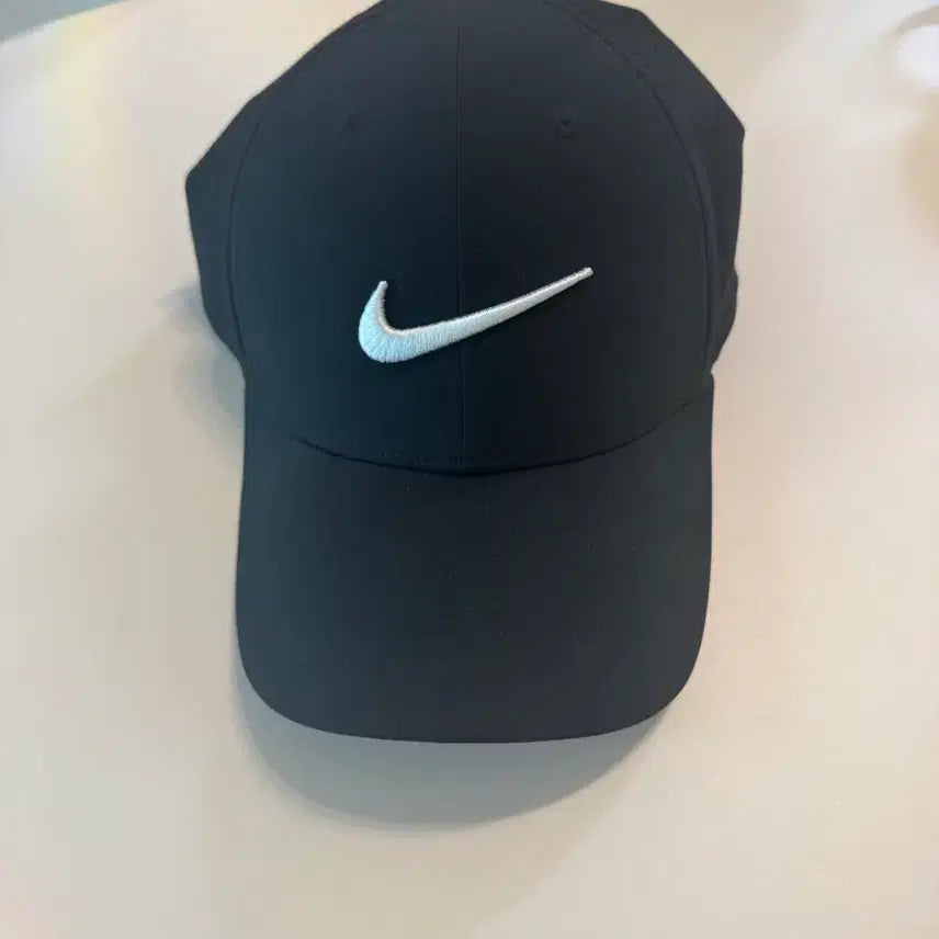 [SOLD OUT] 나이키 드라이핏 클럽 스트럭처 헤더 캡