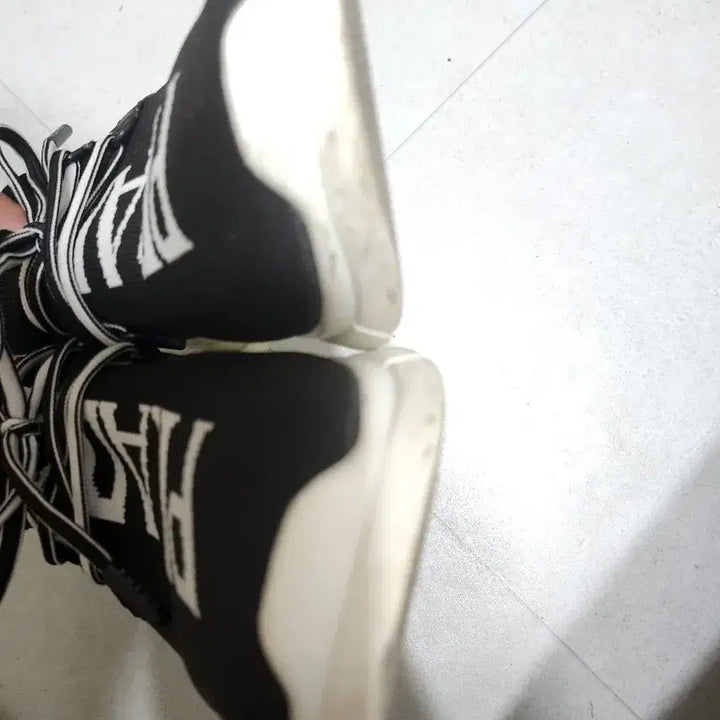 [BUNJANG] Prada Knit Fabric Sneakers / 프라다 니트패브릭 스닉커즈