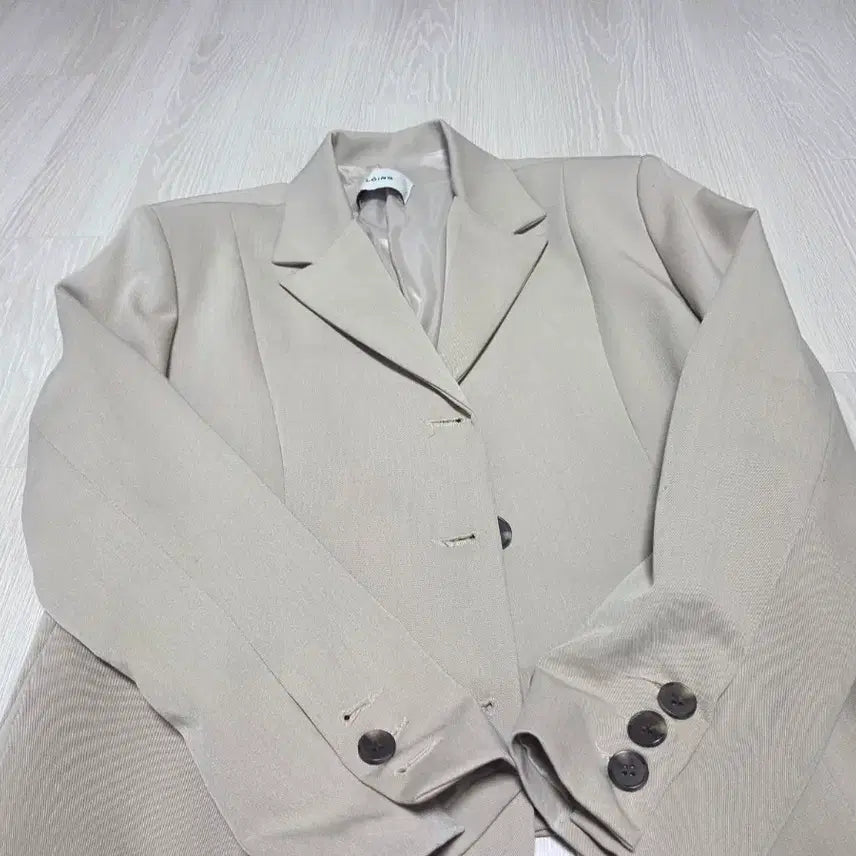 [BUNJANG] LOINS Beige Blazer Jacket / LOINS 베이지색 블레이저 자켓