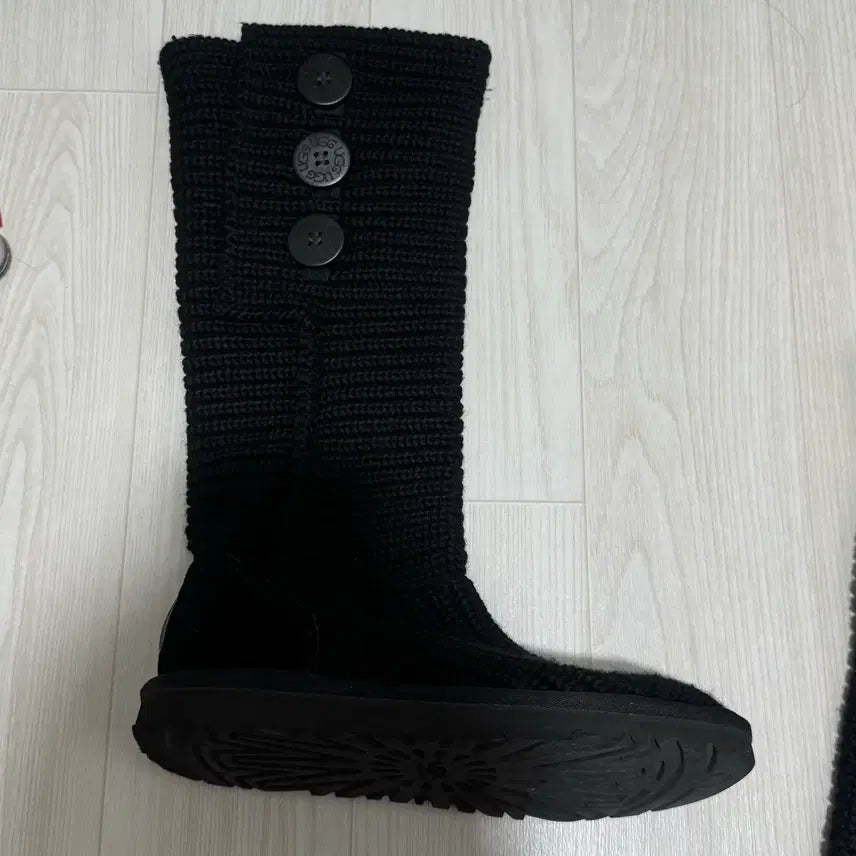 [BUNJANG] UGG Cardi Black Boots / 카디 어그 부츠 블랙 팔아요