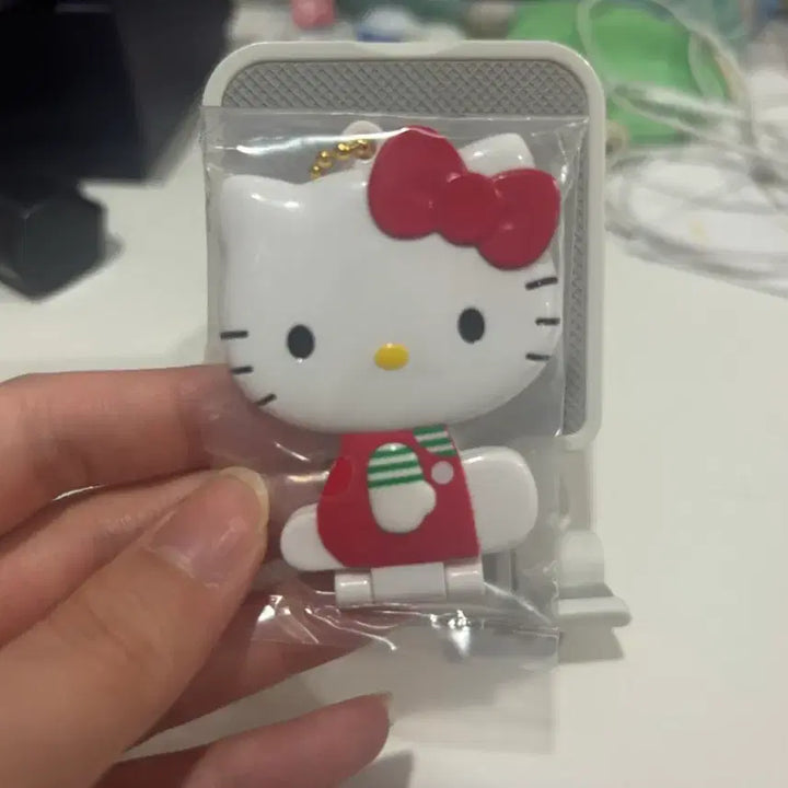 [BUNJANG] Hello Kitty Mirror Collection Keyring / 산리오 미러컬렉션 키링 랜덤 거울 키링