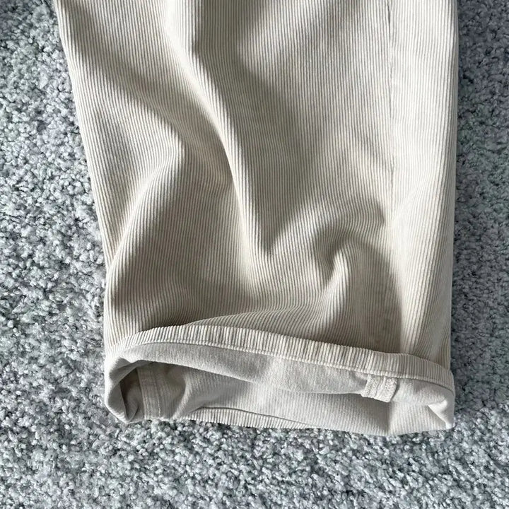 [BUNJANG] Auralee Pigment Dyed Corduroy Wide Pants / 오라리 피그먼트 다이드 코듀로이 와이드 팬츠 화이트 카키 4