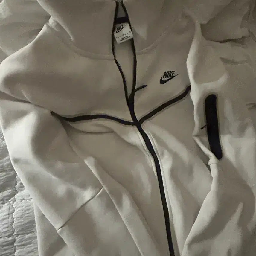 [BUNJANG] Nike Tech Pack M White Jacket / 니이키 테크팩 m 화이트