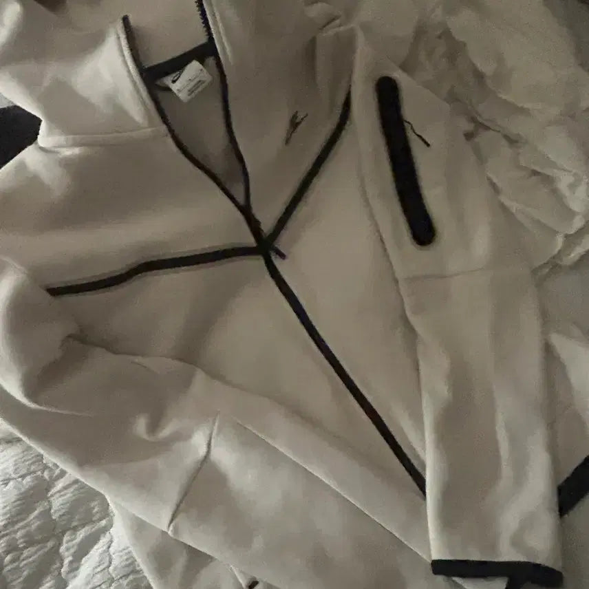 [BUNJANG] Nike Tech Pack M White Jacket / 니이키 테크팩 m 화이트