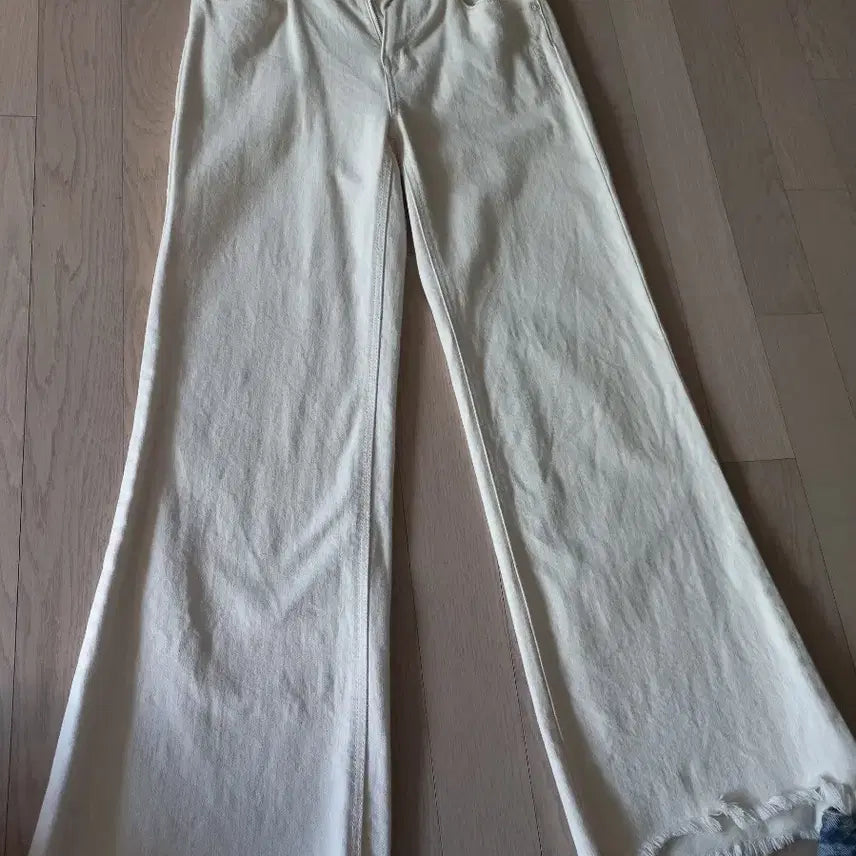 [SOLD OUT] 써스데이아일랜드흰면바지(무료배송)