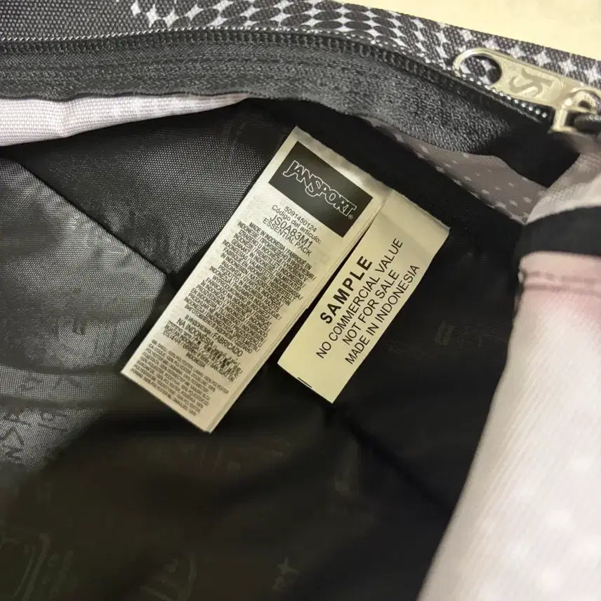 [SOLD OUT] 잔스포츠 가방