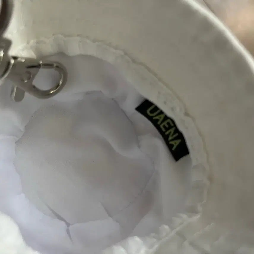 [BUNJANG] IU UAENA Ball Cap &amp; Bucket Hat Keyring Set / 유애나 볼캡 / 버킷햇 키링 세트