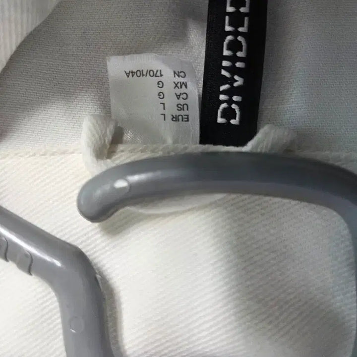 [SOLD OUT] H&amp;M 화이트 데님 크롭 자켓