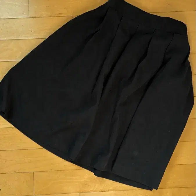 [BUNJANG] Anyone More Pleated Midi Skirt / 애니원모어 와샤 플리츠 미디스커트