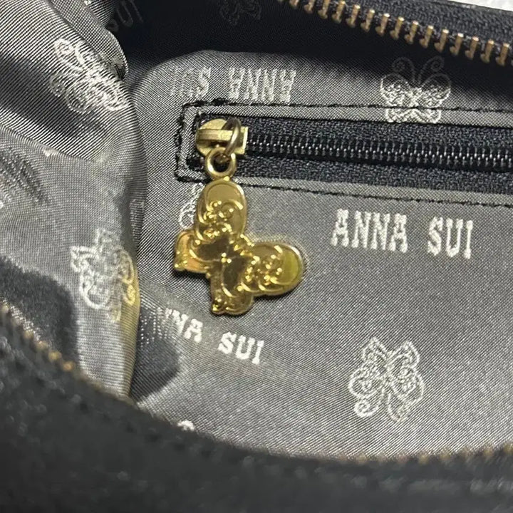 [BUNJANG] Anna Sui Black Leather Hobo Bag / 안나수이 블랙 레더 호보백