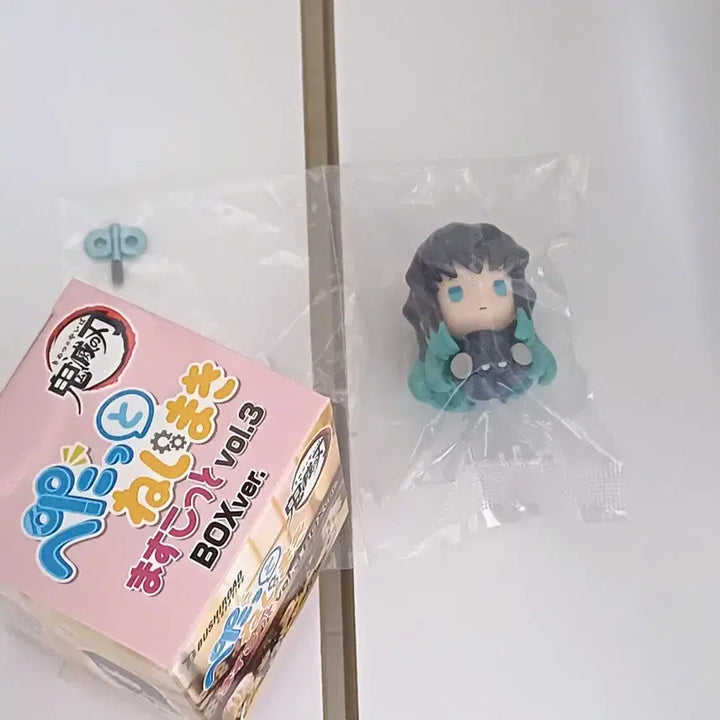 [SOLD OUT] [오늘만할인!] 귀멸의 칼날 귀칼 토키토 무이치로 페탓토 태엽 가챠 박스