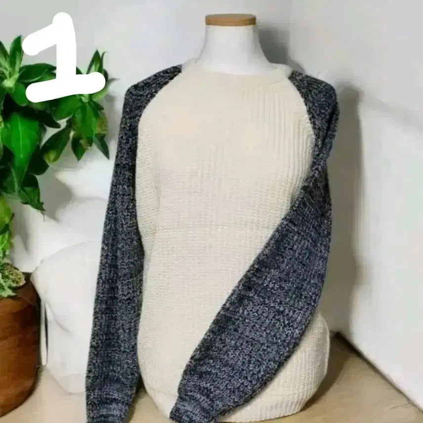 [SOLD OUT] [새제품] 낱장 재고 떨이 각 4천원, 후드티, 니트티, 긴팔옷