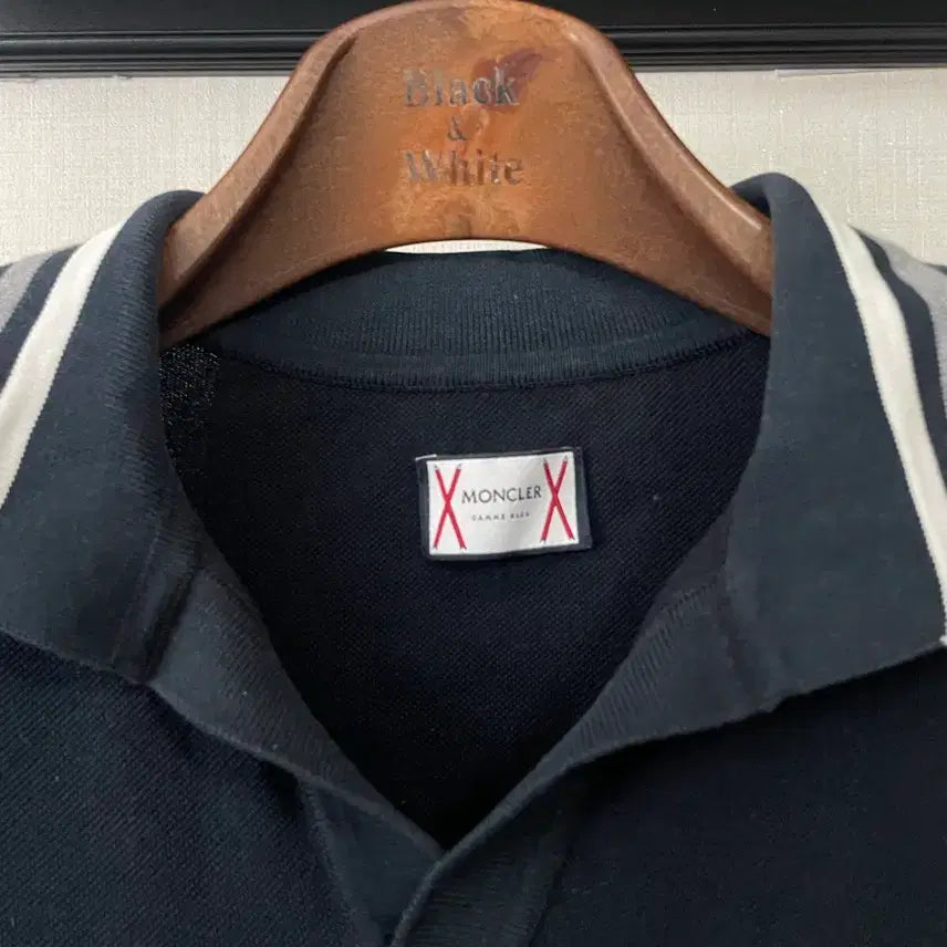[BUNJANG] Moncler Black T-shirt / 몽클레어 블랙 반팔 티셔츠 S
