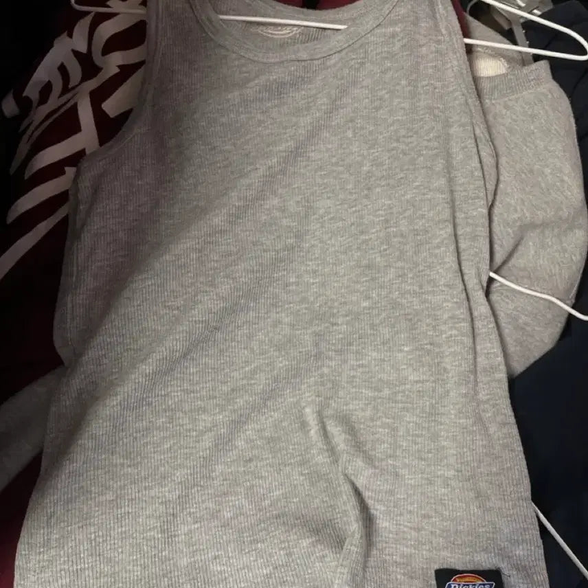 [BUNJANG] Dickies Gray Ribbed Tank Top / 디키즈 나시