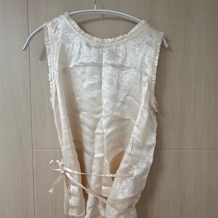 [SOLD OUT] 모네 리본빛 블라우스