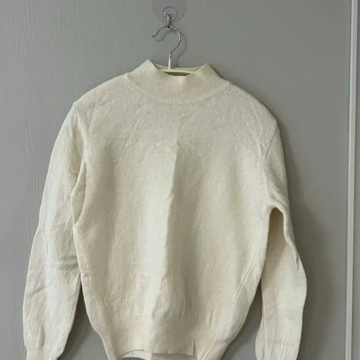 [BUNJANG] Ivory Half-Neck Knit [F] / 아이보리 반목 니트 [F]