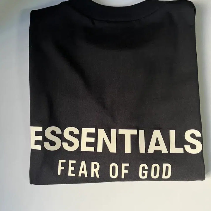 [BUNJANG] FEAR OF GOD Essential Black T-shirt / 에센셜 블랙 반팔 티셔츠 FEAR OF GOD L사이즈 판매합니다.